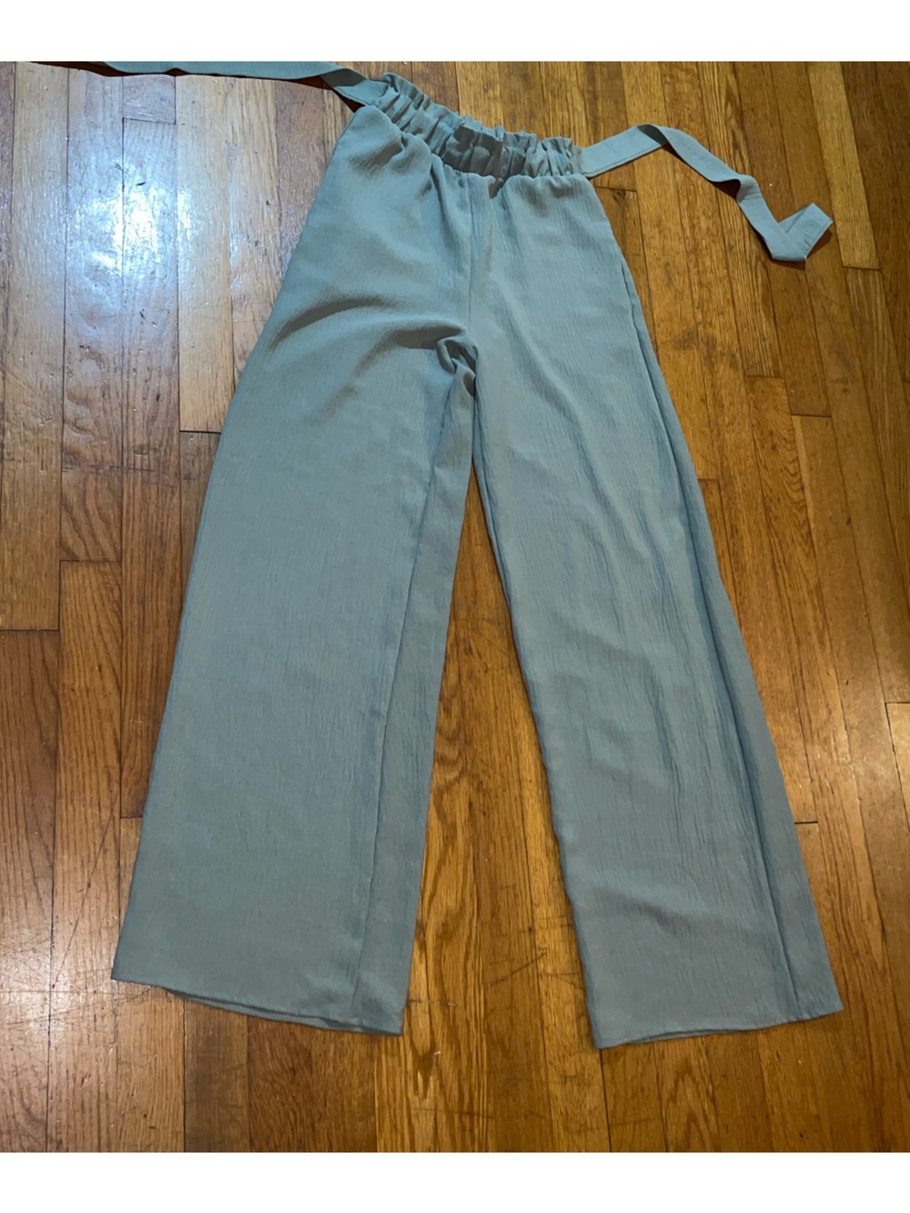 Green flare pants